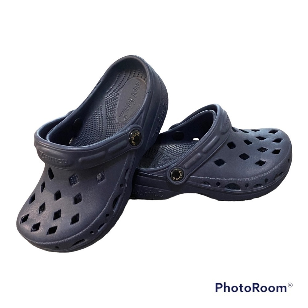 NEW! NOTHINZ SHOES JUNIORS/BIG KID CLOGS | NAVY | Size J3 Ladies 5 Unisex